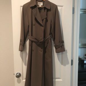 Jacqueline Ferrar Olive Grn long trench